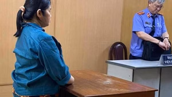 Lừa góp vốn mua bán thiên thạch, chiếm đoạt hơn 44 tỷ đồng