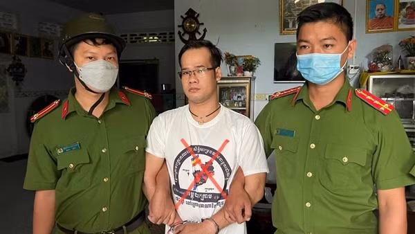 Xử lý nghiêm những kẻ lợi dụng quyền tự do, dân chủ để chống phá Đảng và Nhà nước