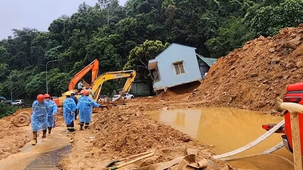 Đề nghị truy tặng Huân chương dũng cảm cho anh Phạm Ngọc Anh