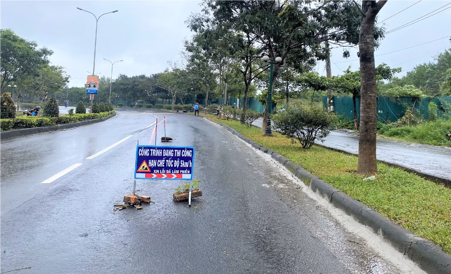 Sau chắp vá, đường Hồ Chí Minh càng bị sạt lở nghiêm trọng -0