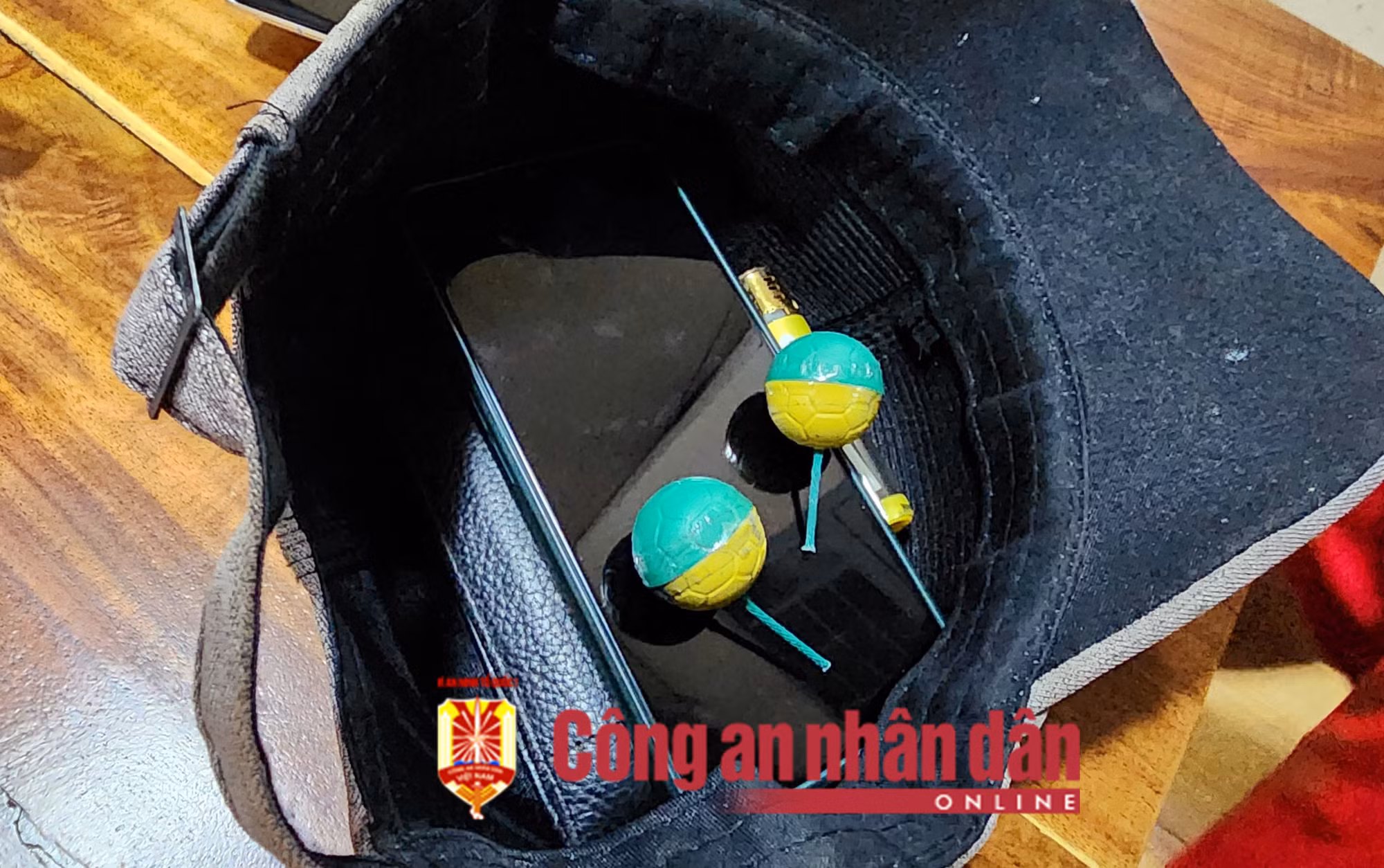 Tổ công tác 108 “khóa tay”, 2 đối tượng phóng xe bạt mạng, ném pháo nổ vào người dân -0