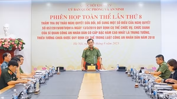 Hoàn thiện cơ sở pháp lý về cấp bậc hàm cao nhất là Thiếu tướng CAND
