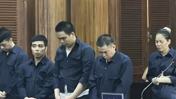 Vì&nbsp;cái “nhìn đểu”, 1 người tử vong, 7 kẻ vào tù