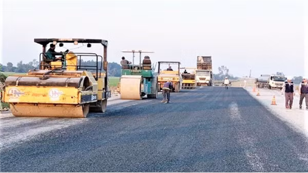 Giải ngân vốn đầu tư công chuyển biến tích cực