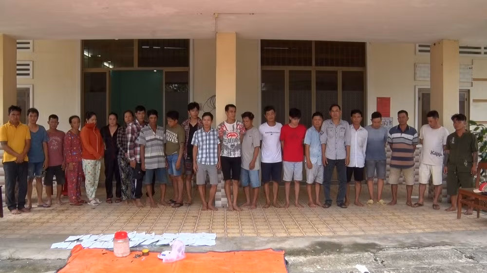 Bắt quả tang 29 đối tượng đánh bạc thu giữ trên 200 triệu đồng -0