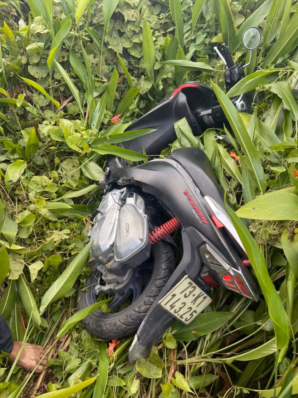Bắt đối tượng cướp tài sản của người phụ nữ chạy xe ôm -0