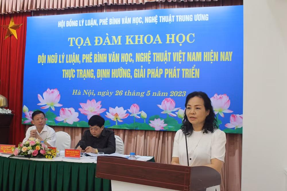 Phải đầu tư đúng mức các nguồn lực cho hoạt động lý luận, phê bình văn học, nghệ thuật -0