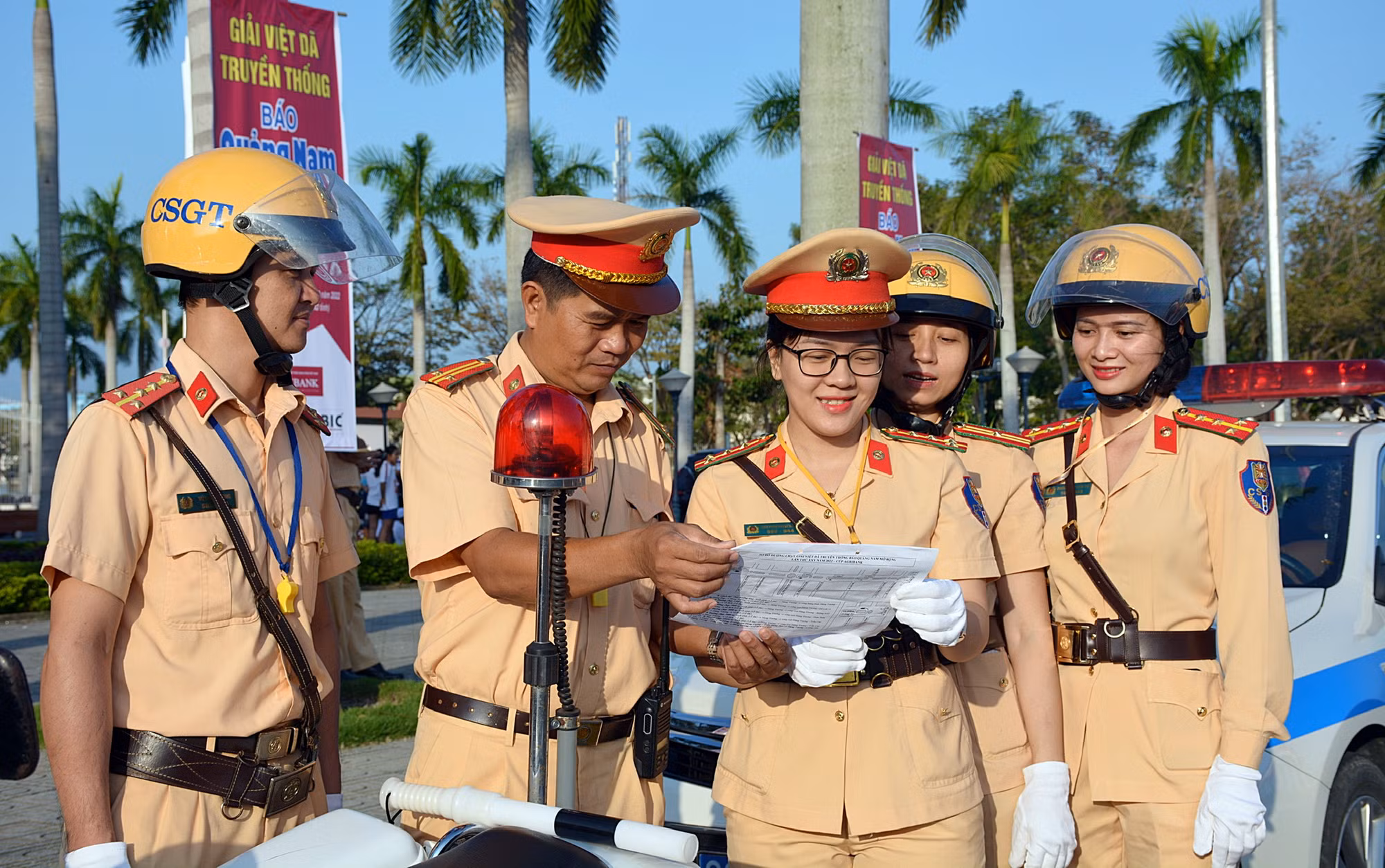 nu csgt-ngoc thi.jpg -0
