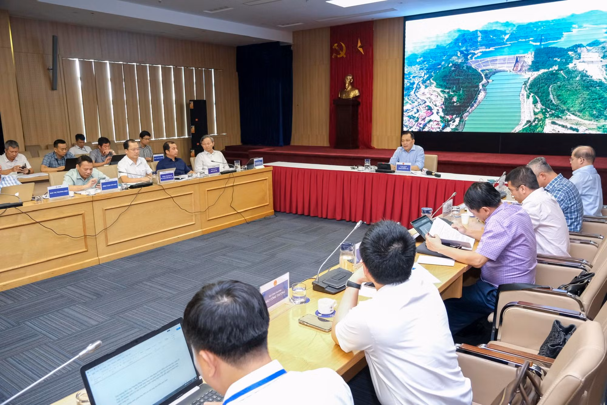 Sẵn sàng các kịch bản cho cung ứng điện -0