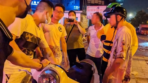 “Thượng đế” gọi bóng cười và shipper bị 141 "tóm"