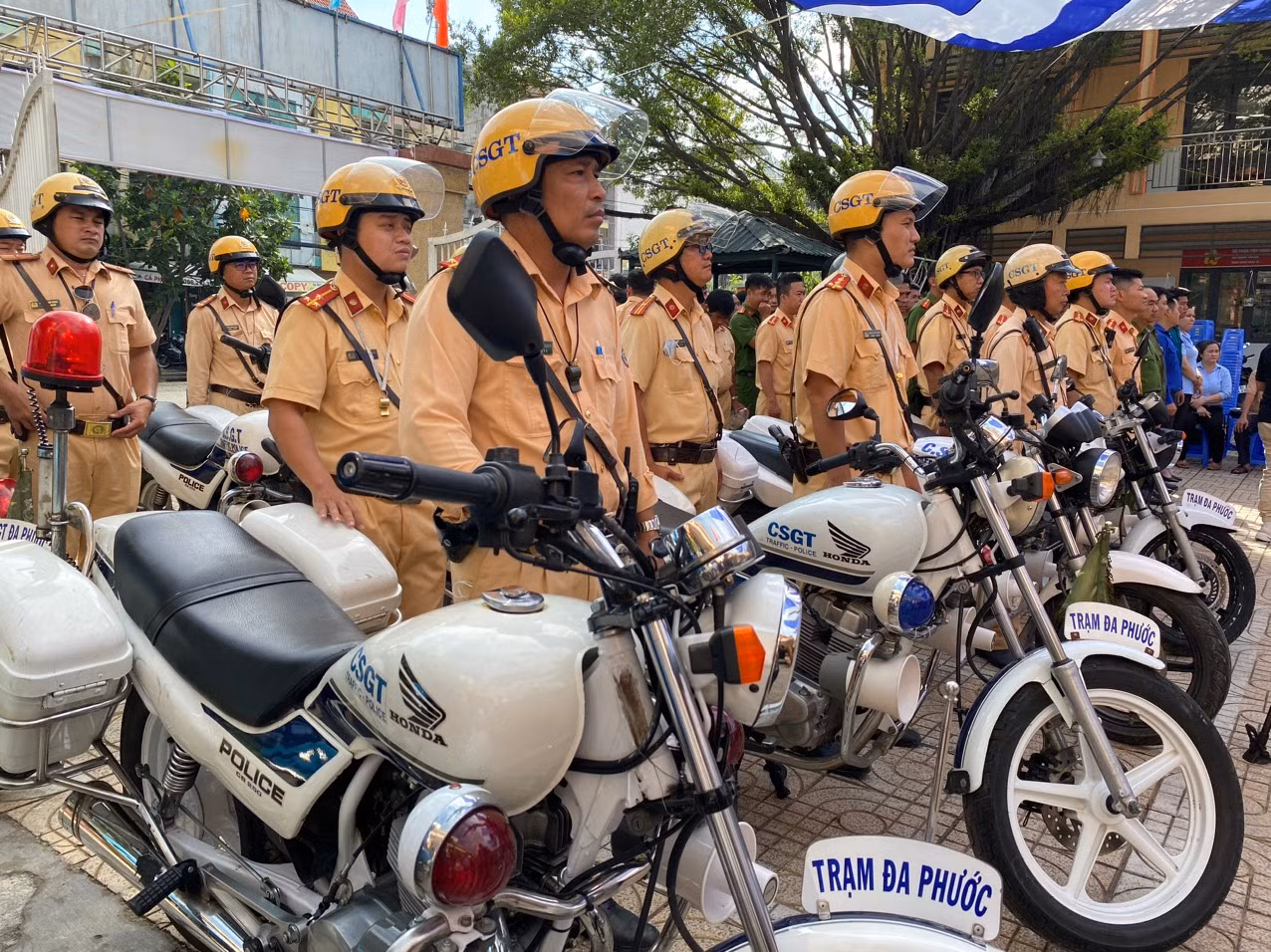 Lập lại TTATGT trên tuyến quốc lộ 50, đoạn qua TP Hồ Chí Minh -0