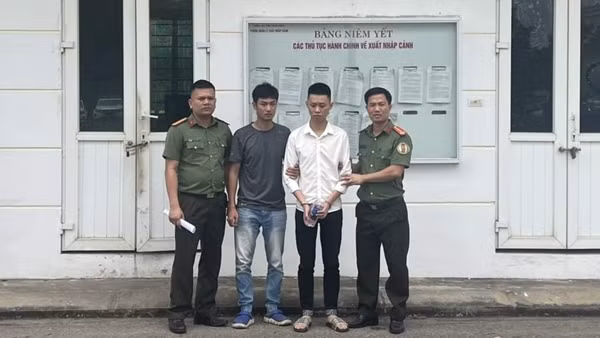 Bắt giữ đối tượng bị truy nã khi đang làm thủ tục cấp hộ chiếu
