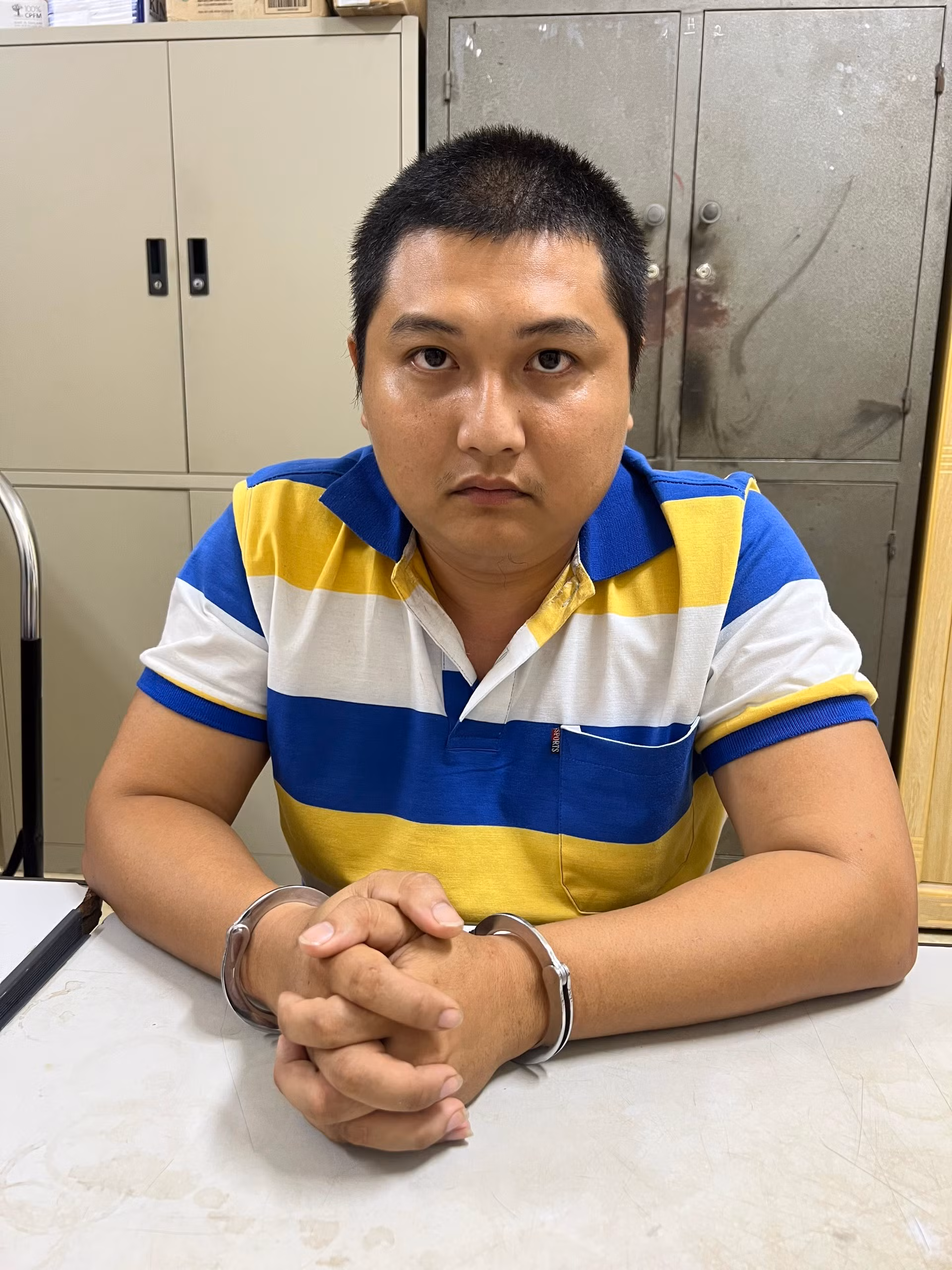 Bắn súng đạn cao su gây thương tích cho người khác rồi bỏ trốn -0