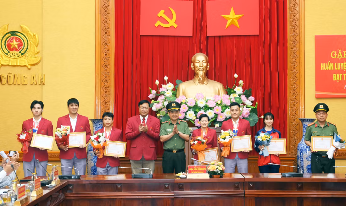 Biểu dương huấn luyện viên, vận động viên thể thao CAND đạt thành tích cao tại SEA Games 32 -0