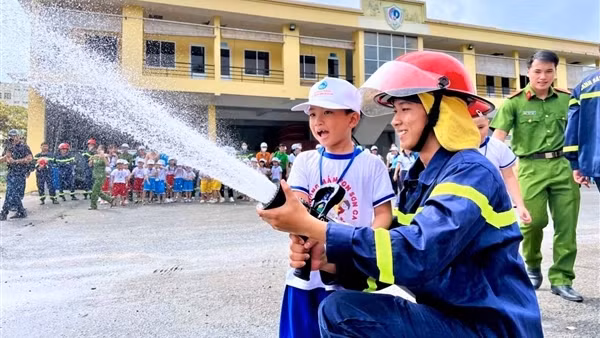 Tăng cường PCCC trong thời tiết nắng nóng kéo dài