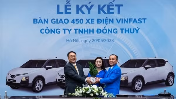 Lado Taxi mua thêm 300 xe VinFast VF 5 Plus