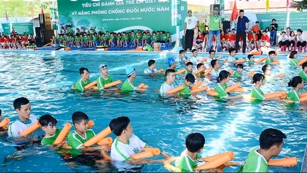 Khuyến nghị các kỹ năng chống đuối nước cho trẻ em và cứu người bị đuối nước
