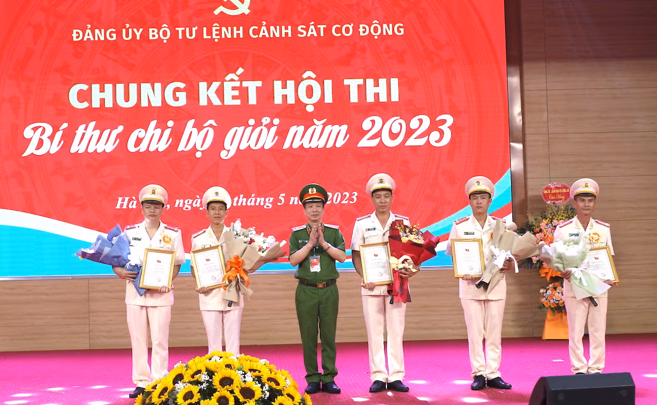 Chung kết Hội thi Bí thư chi bộ giỏi trong Đảng bộ Bộ Tư lệnh CSCĐ với nhiều hình thức phong phú -0