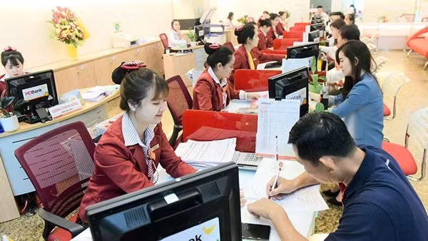 Kỳ vọng giảm lãi suất cho vay để hỗ trợ người dân, doanh nghiệp