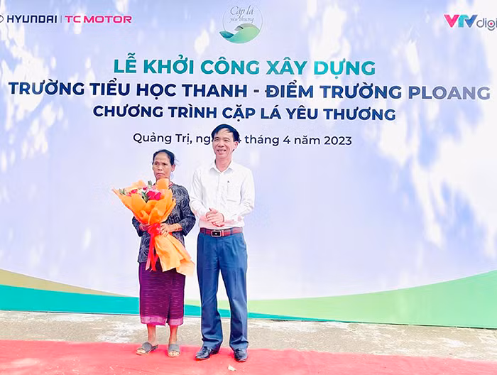 Đôi vợ chồng nghèo hai lần hiến đất xây trường -0