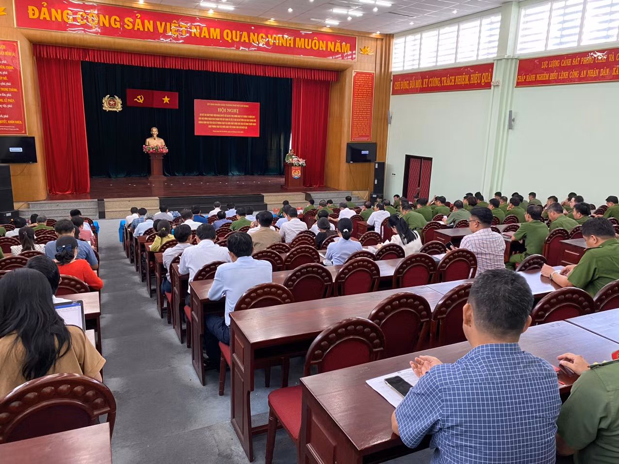 Còn nhiều vấn đề cần khắc phục khi đưa Nghị quyết 23 vào trong dân, doanh nghiệp -0