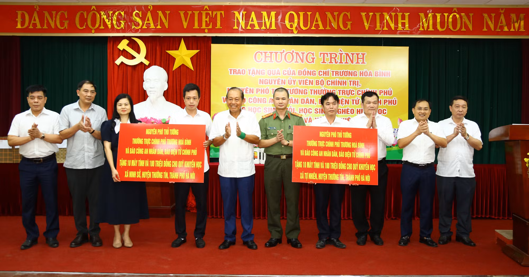 San sẻ khó khăn với học sinh nghèo huyện Thường Tín -0