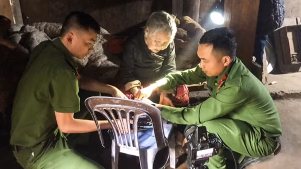 Chuyện cấp căn cước công dân ở vùng cao