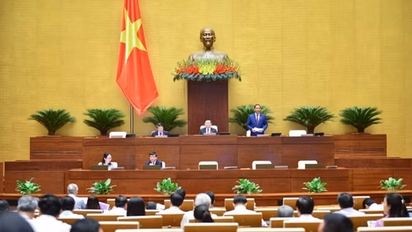 Tạo điều kiện thuận lợi nhất cho công dân xuất cảnh, nhập cảnh, góp phần phát triển kinh tế