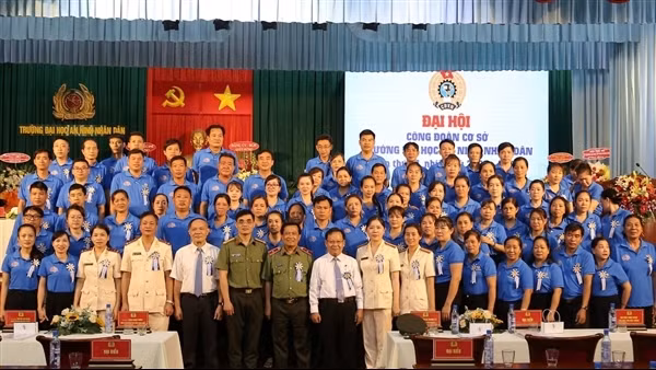 Nhiều tập thể, cá nhân Công đoàn Đại học ANND xuất sắc được khen thưởng