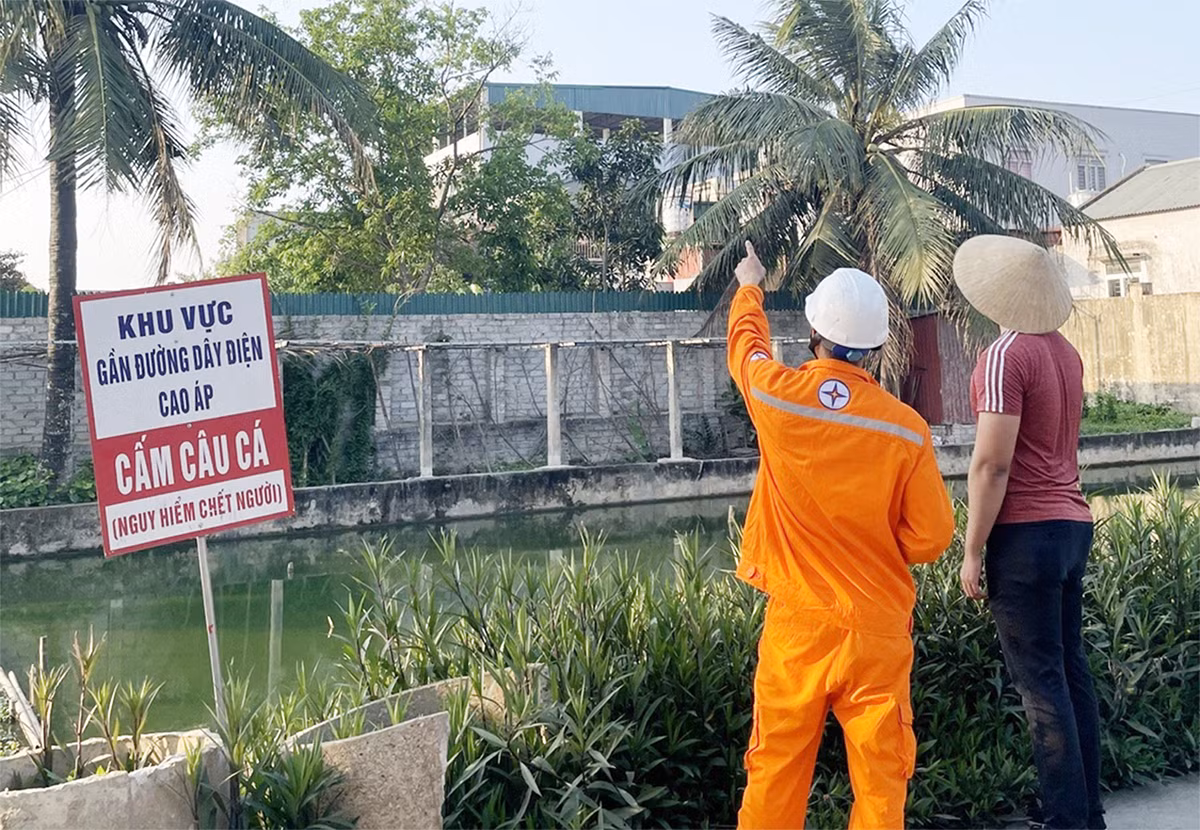 Nhiều giải pháp bảo đảm hành lang an toàn lưới điện ở Thanh Hóa -0