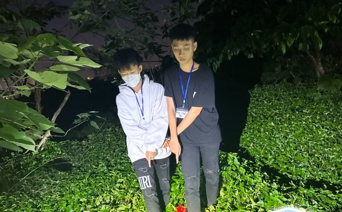 Gần 30 thanh thiếu niên mang tuýp sắt gắn dao phóng lợn hẹn nhau đến khu vực sân vận động Mỹ Đình 