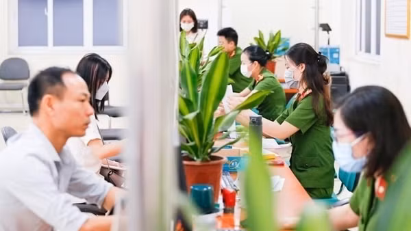 Có 27 xã, phường tại Hà Nội cán đích hoàn thành chỉ tiêu cấp 100% CCCD gắn chip