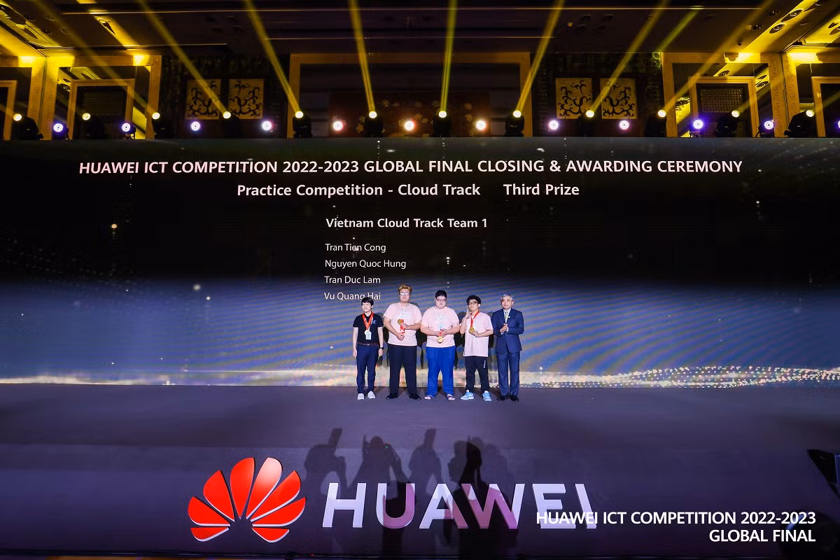 Sinh viên Việt Nam giành giải Ba chung kết toàn cầu Cuộc thi Huawei ICT Competition -0