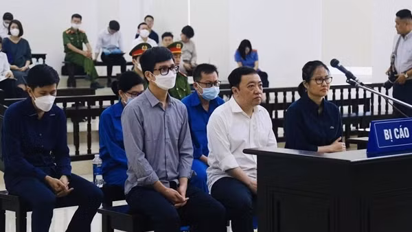 Không chấp nhận đơn kháng cáo thay cho Nguyễn Thị Thanh Nhàn cùng nhóm bị cáo bỏ trốn