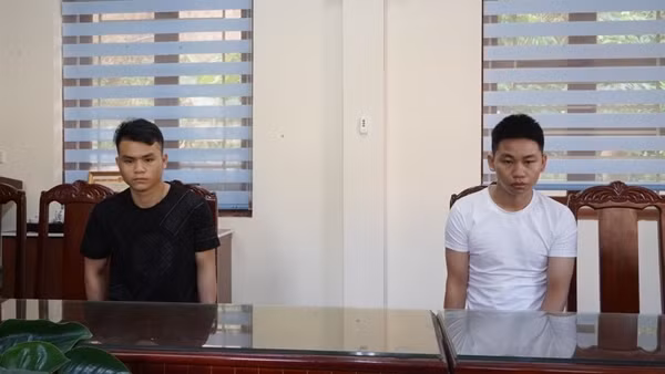 Hai tên trộm trong vụ bẻ khóa 48 xe máy bị bắt khi về Việt Nam... du lịch