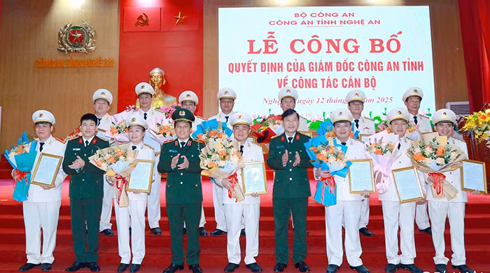 Những người gương mẫu, tiên phong -1