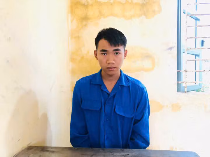 Đâm nhầm người vô can một thanh niên bị bắt giữ khẩn cấp -0