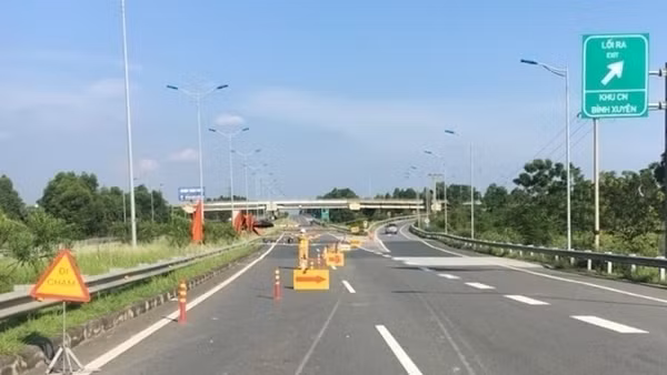 Sữa chữa hệ thống an toàn giao thông trên cao tốc Nội Bài-Lào Cai