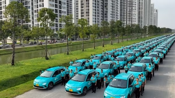 Đề xuất duy trì lệ phí trước bạ lần đầu 0% với ô tô điện chạy pin đến năm 2027