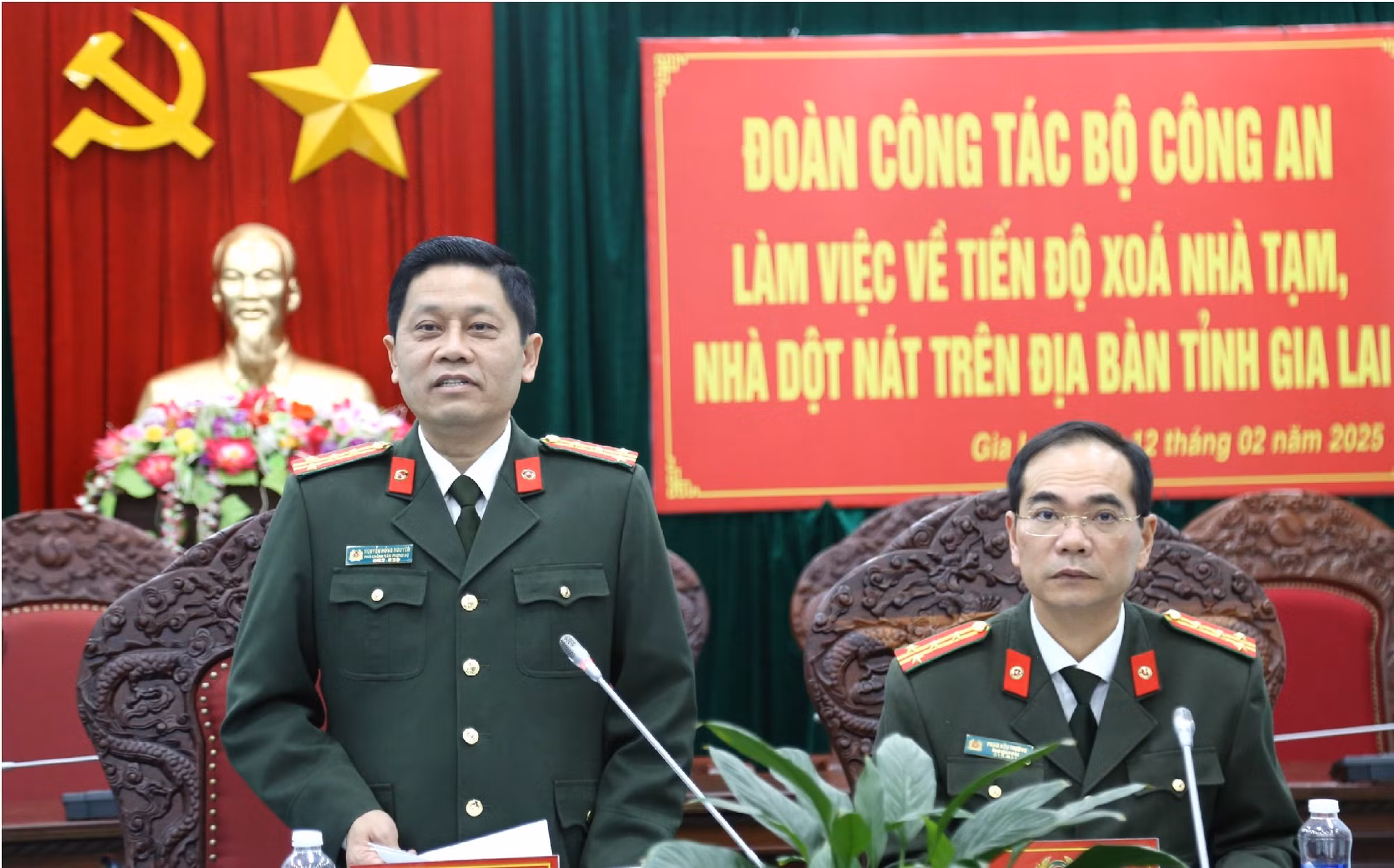 Đoàn công tác của Bộ Công an làm việc với Công an Gia Lai triển khai kế hoạch xóa nhà tạm, nhà dột nát -0
