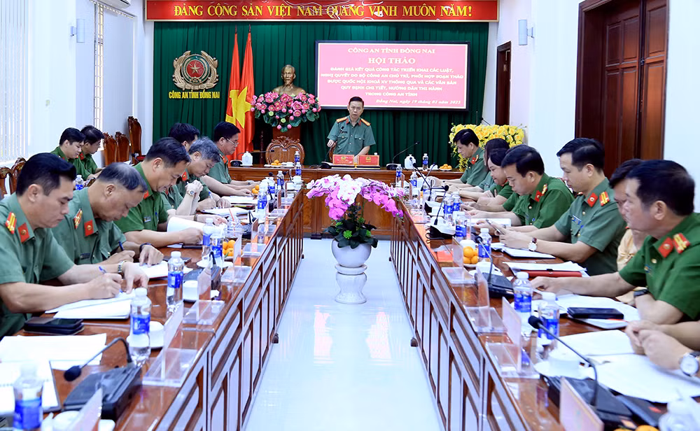 Đánh giá công tác triển khai thi hành các Luật, Nghị quyết do Bộ Công an chủ trì, phối hợp soạn thảo được Quốc Hội thống qua &nbsp; -0