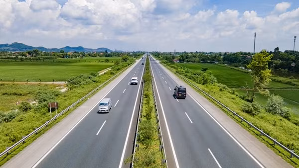 Đầu tư tuyến cao tốc Mộc Châu-Sơn La-Điện Biên