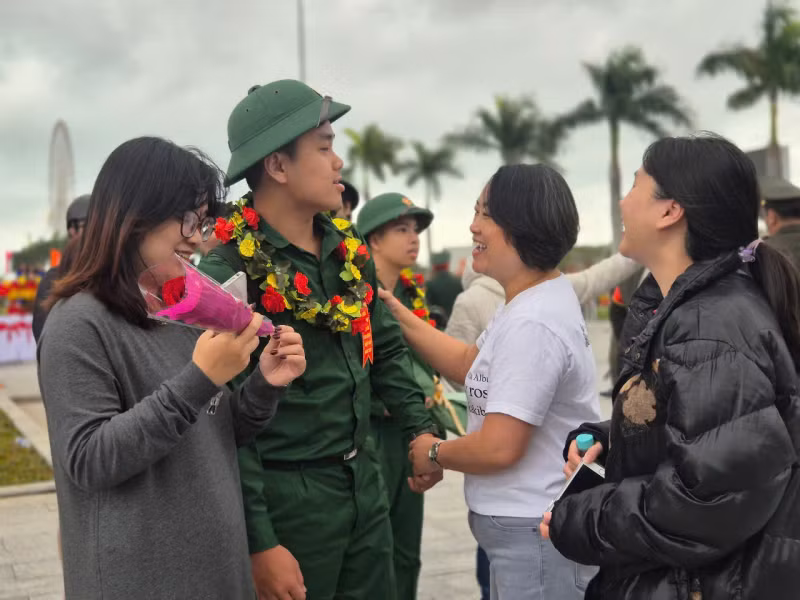 Hàng nghìn tân binh háo hức, sẵn sàng lên đường nhập ngũ -0
