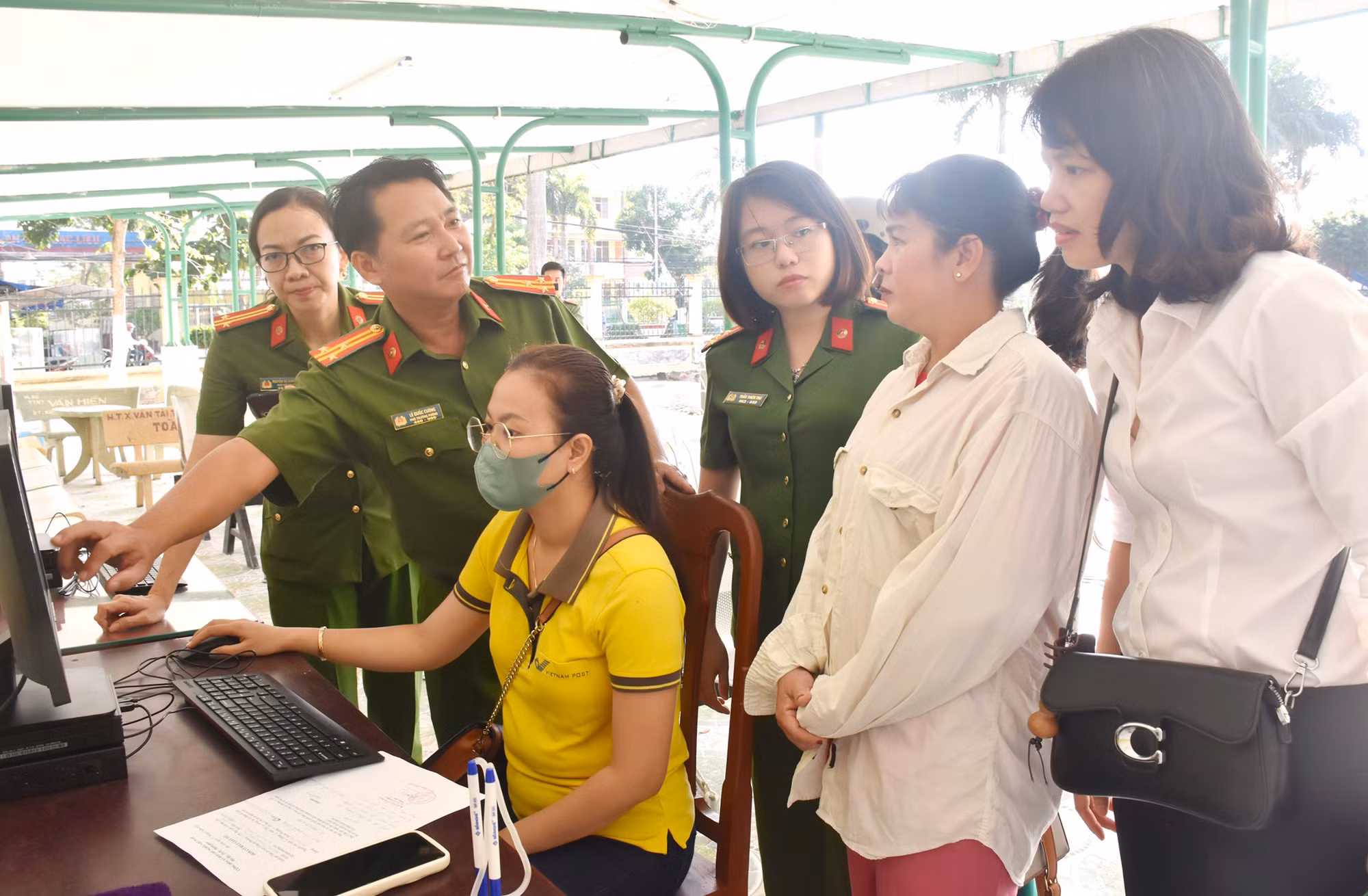 Lấy hài lòng của người dân, doanh nghiệp làm thước đo cải cách hành chính -0