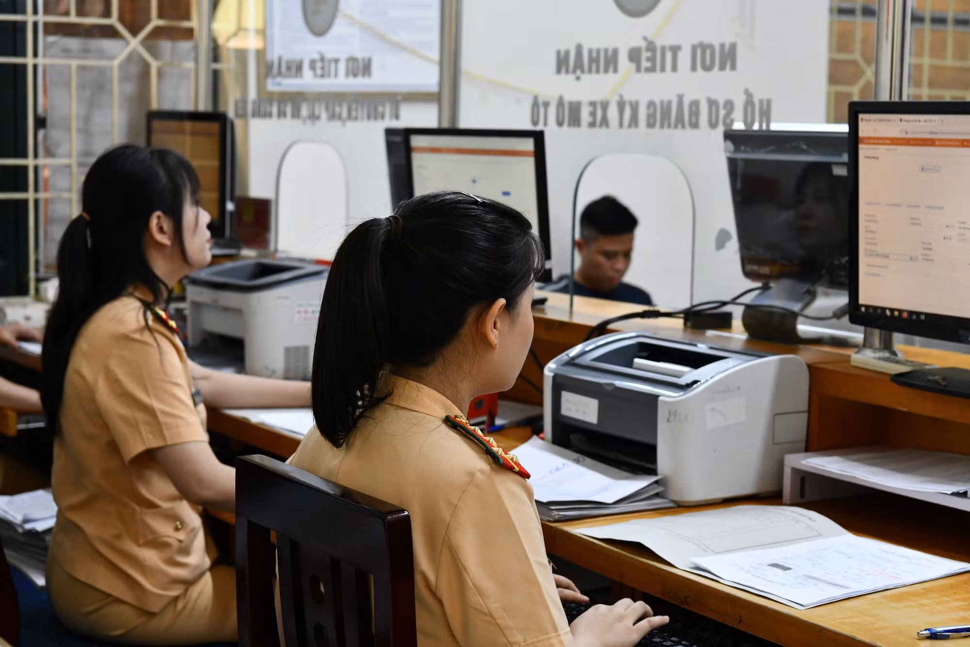 CSGT thông tin việc thực hiện sát hạch, cấp đổi giấy phép lái xe -0
