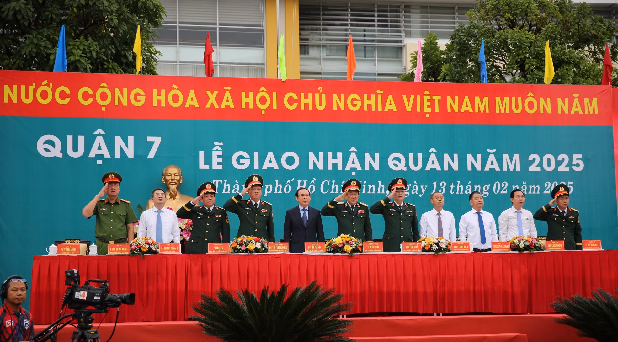 857 công dân TP Hồ Chí Minh lên đường nhập ngũ về các đơn vị Quân đội và Công an -0