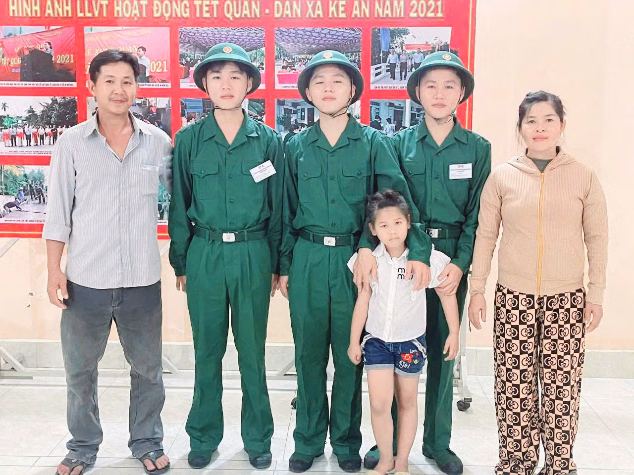 Sôi nổi Ngày hội tòng quân tại các tỉnh miền Tây -0