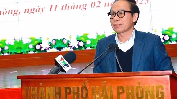 Hai Ủy viên Thường vụ Thành ủy và 1 Phó Chủ tịch UBND TP Hải Phòng xin nghỉ hưu trước tuổi