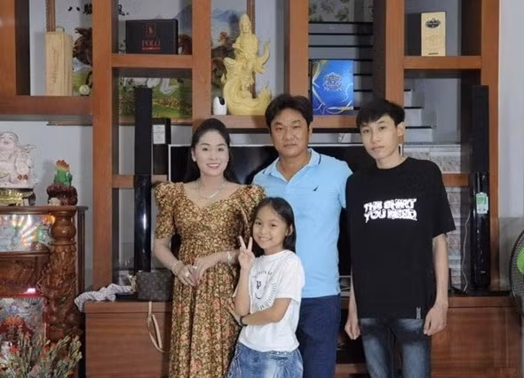 Gặp gỡ người đàn ông “bơi yếu nhưng thấy người gặp nạn không thể làm ngơ” -0