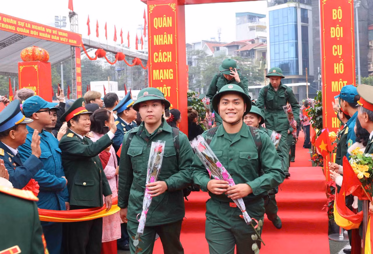 Tỷ lệ có trình độ đại học, cao đẳng tham gia nghĩa vụ CAND đạt trên 70% -0